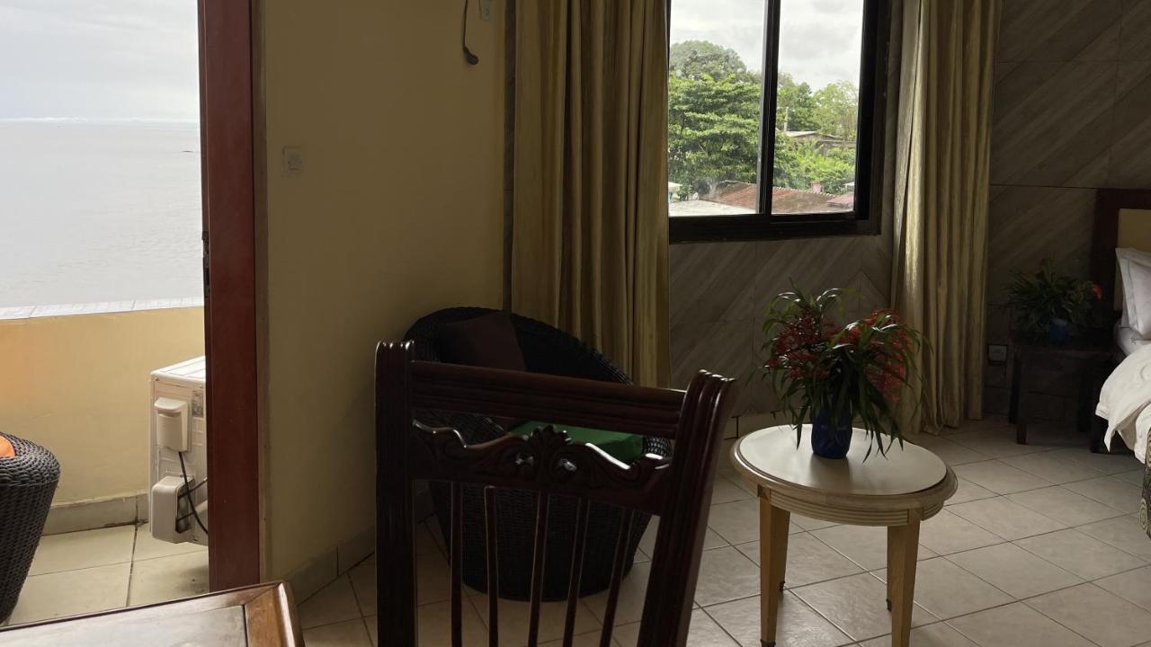Hotel Les Polygones Kribi Bagian luar foto